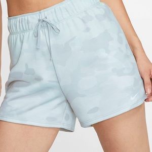 Nike women’s shorts NEW